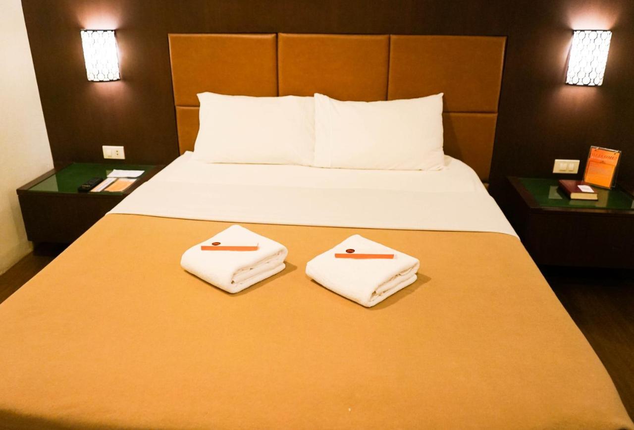 Plaza 4* Tacloban