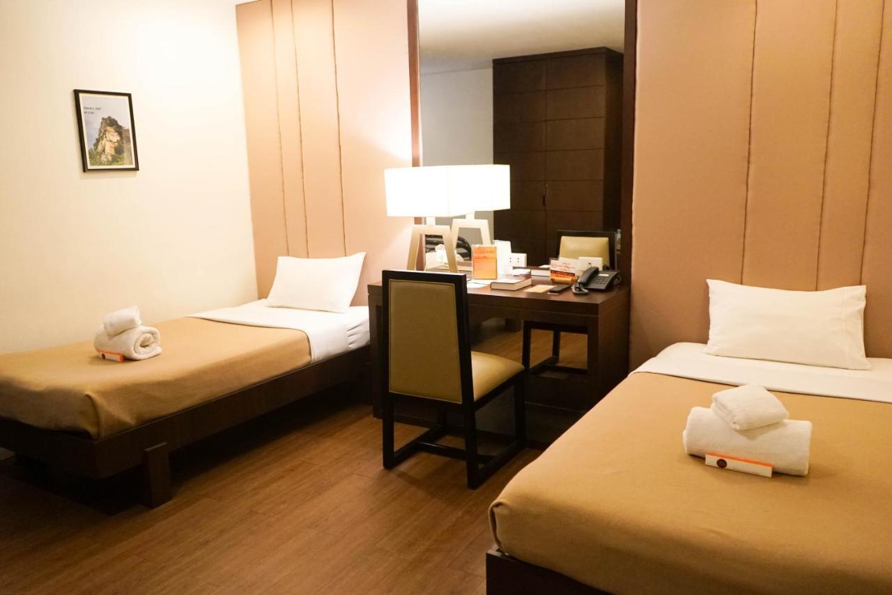 Plaza 4* Tacloban